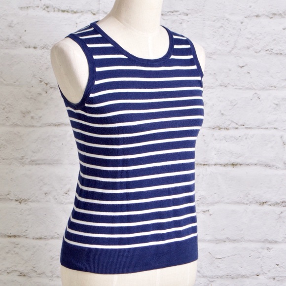 ❌SOLD❌ Old navy Striped Sleeveless Sweater - Picture 2 of 3
